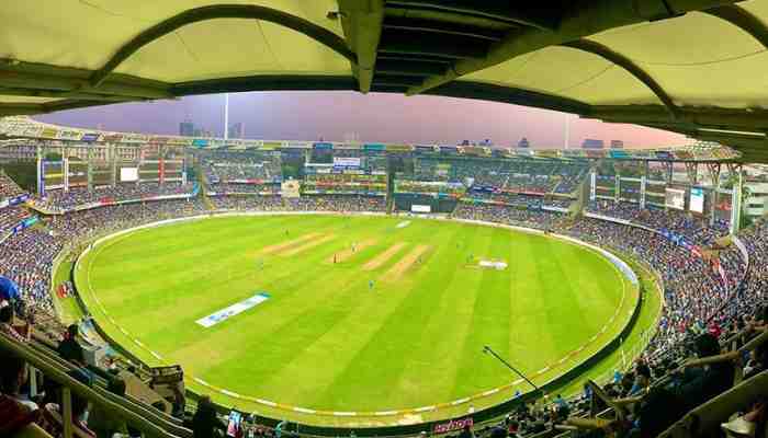 Rajiv Gandhi International Stadium IPL pitch report